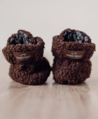 Patucos porteo bucle chocolate